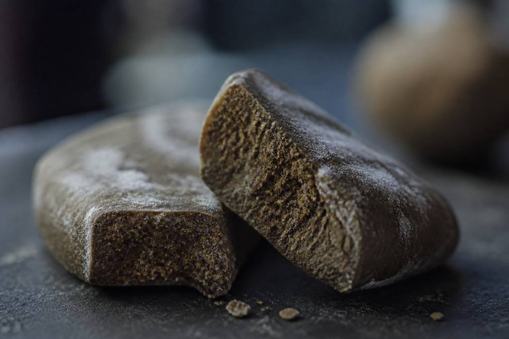 Frozen hash THC : définition, effets et législation en Europe